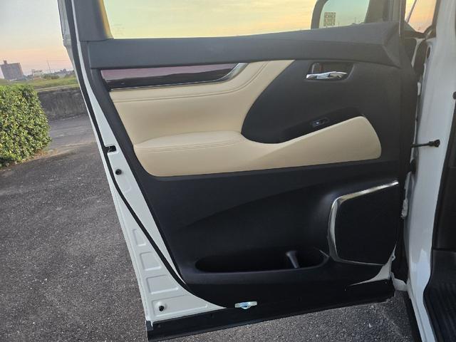 アルファードハイブリッド Ｇ　フルモデリスタエアロ　レーダークルーズコントロール　プリクラッシュセーフティ　ＡＬＰＩＮＥフリップダウンモニター　両側パワースライドドア　前後シーケンシャルウィンカー　パワートランク　フルセグテレビ（58枚目）