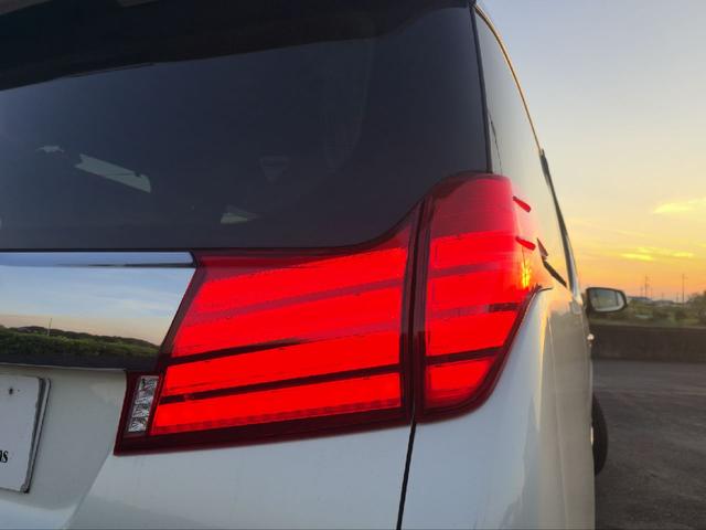 アルファードハイブリッド Ｇ　フルモデリスタエアロ　レーダークルーズコントロール　プリクラッシュセーフティ　ＡＬＰＩＮＥフリップダウンモニター　両側パワースライドドア　前後シーケンシャルウィンカー　パワートランク　フルセグテレビ（68枚目）