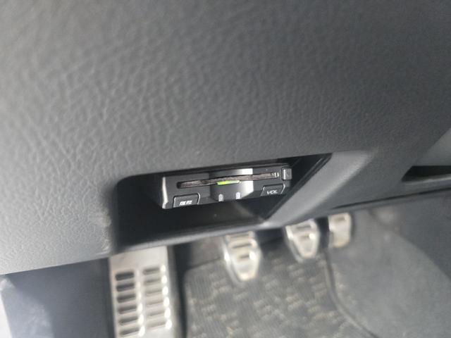 ＲＳ４ 　左ハンドル　６速マニュアル　サンルーフ　カーボンインテリア　スーパースプリントマフラー　記録簿　スペアキー　ナビ　バックカメラ　プッシュスタート　レザースポーツシート（37枚目）