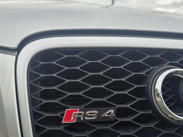 ＲＳ４ 　左ハンドル　６速マニュアル　サンルーフ　カーボンインテリア　スーパースプリントマフラー　記録簿　スペアキー　ナビ　バックカメラ　プッシュスタート　レザースポーツシート（41枚目）