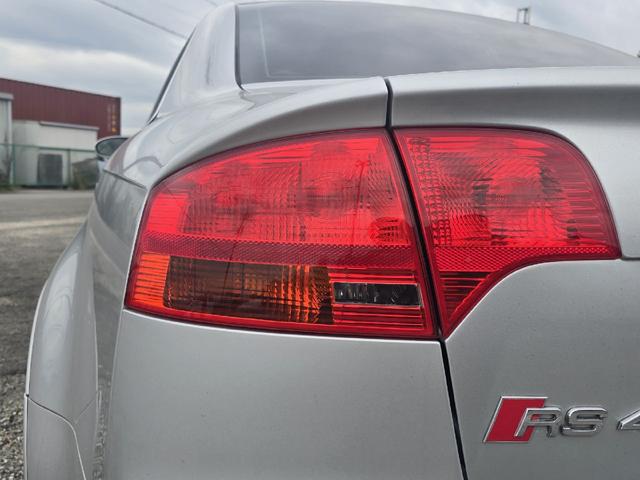 ＲＳ４ 　左ハンドル　６速マニュアル　サンルーフ　カーボンインテリア　スーパースプリントマフラー　記録簿　スペアキー　ナビ　バックカメラ　プッシュスタート　レザースポーツシート（45枚目）