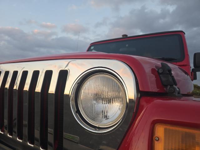 ヘッドライトの黄ばみやくすみはございません。