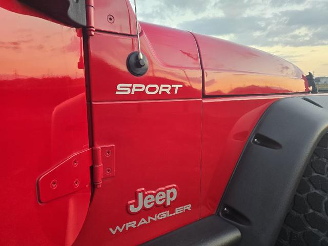 外装に目立つ傷や凹みは見当たりません。