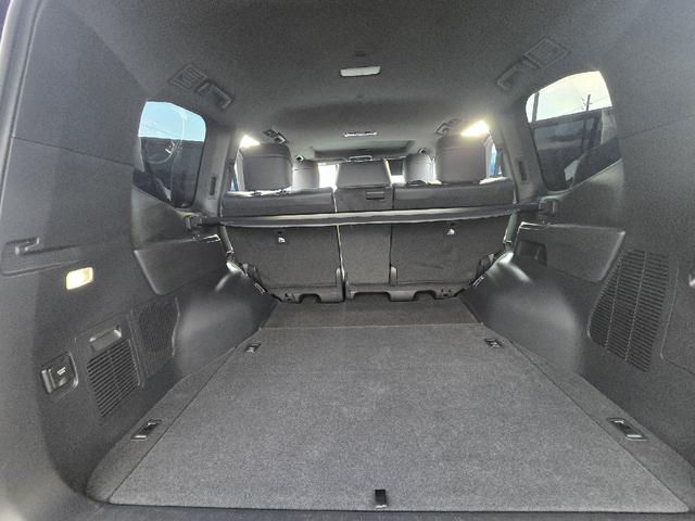 内装のダメージはございません。シートのしわやきれもございません。禁煙車、ペット乗車歴なし！