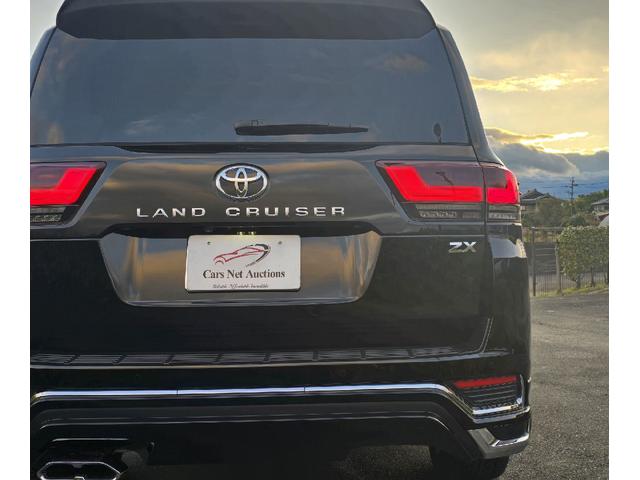 ヘッドライトの黄ばみやくすみはございません。