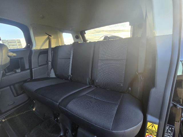 ＦＪクルーザー ベースグレード　４ＷＤ　ビルシュタインサスペンション　クルーズコントロール　クリアランスソナー　テレビ　ナビ　バックカメラ　ＢＬＵＥＴＯＯＴＨオーディオ　４本出しマフラー　ツートンカラー　ドライブレコーダー　ＥＴＣ（30枚目）