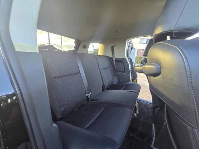 ＦＪクルーザー ベースグレード　４ＷＤ　ビルシュタインサスペンション　クルーズコントロール　クリアランスソナー　テレビ　ナビ　バックカメラ　ＢＬＵＥＴＯＯＴＨオーディオ　４本出しマフラー　ツートンカラー　ドライブレコーダー　ＥＴＣ（31枚目）