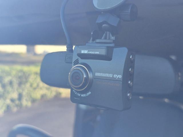 ＦＪクルーザー ベースグレード　４ＷＤ　ビルシュタインサスペンション　クルーズコントロール　クリアランスソナー　テレビ　ナビ　バックカメラ　ＢＬＵＥＴＯＯＴＨオーディオ　４本出しマフラー　ツートンカラー　ドライブレコーダー　ＥＴＣ（39枚目）