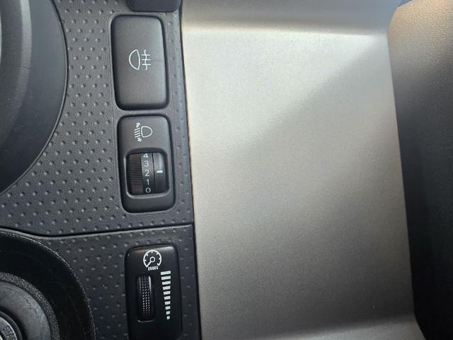 ＦＪクルーザー ベースグレード　４ＷＤ　ビルシュタインサスペンション　クルーズコントロール　クリアランスソナー　テレビ　ナビ　バックカメラ　ＢＬＵＥＴＯＯＴＨオーディオ　４本出しマフラー　ツートンカラー　ドライブレコーダー　ＥＴＣ（45枚目）