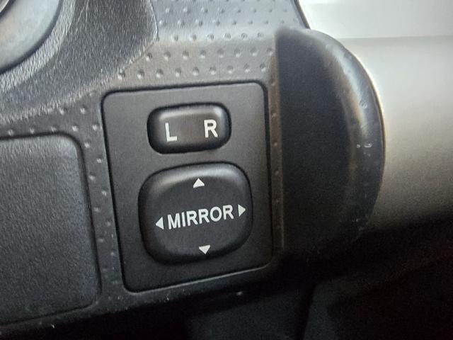 ＦＪクルーザー ベースグレード　４ＷＤ　ビルシュタインサスペンション　クルーズコントロール　クリアランスソナー　テレビ　ナビ　バックカメラ　ＢＬＵＥＴＯＯＴＨオーディオ　４本出しマフラー　ツートンカラー　ドライブレコーダー　ＥＴＣ（46枚目）