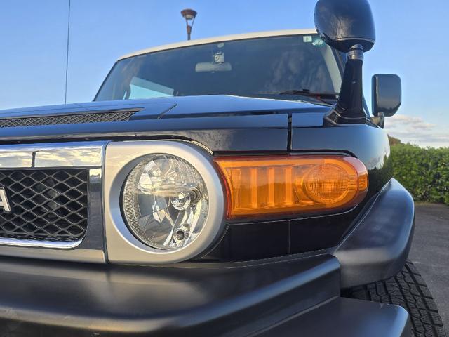 ＦＪクルーザー ベースグレード　４ＷＤ　ビルシュタインサスペンション　クルーズコントロール　クリアランスソナー　テレビ　ナビ　バックカメラ　ＢＬＵＥＴＯＯＴＨオーディオ　４本出しマフラー　ツートンカラー　ドライブレコーダー　ＥＴＣ（55枚目）