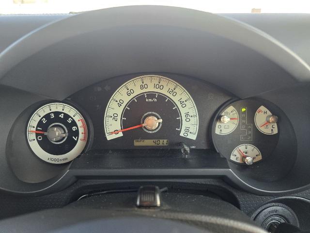 ＦＪクルーザー ベースグレード　４ＷＤ　ビルシュタインサスペンション　クルーズコントロール　クリアランスソナー　テレビ　ナビ　バックカメラ　ＢＬＵＥＴＯＯＴＨオーディオ　４本出しマフラー　ツートンカラー　ドライブレコーダー　ＥＴＣ（70枚目）