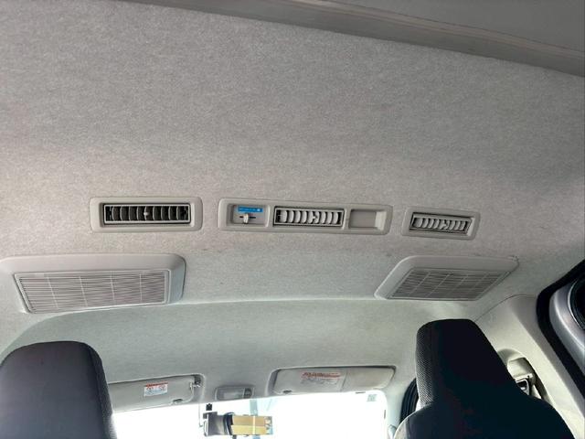 ハイエースバン ロングDX GLパッケージ ディーゼルターボ 後席エアコン 3,000cc BLUETOOTHオーディオ 社外ナビ テレビ バックカメラ 5ドア 社外アルミホイール 車検8年8月 AC100V ETC(12枚目)