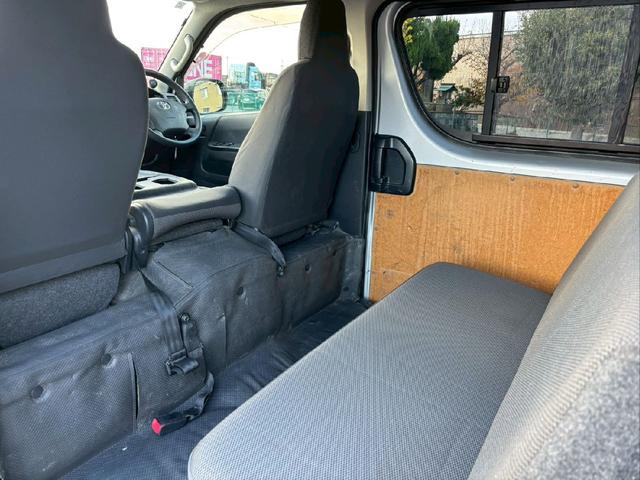 ハイエースバン ロングDX GLパッケージ ディーゼルターボ 後席エアコン 3,000cc BLUETOOTHオーディオ 社外ナビ テレビ バックカメラ 5ドア 社外アルミホイール 車検8年8月 AC100V ETC(21枚目)