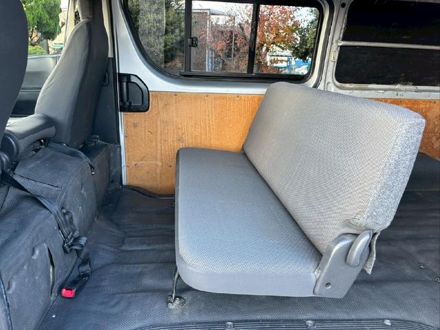 ハイエースバン ロングDX GLパッケージ ディーゼルターボ 後席エアコン 3,000cc BLUETOOTHオーディオ 社外ナビ テレビ バックカメラ 5ドア 社外アルミホイール 車検8年8月 AC100V ETC(22枚目)