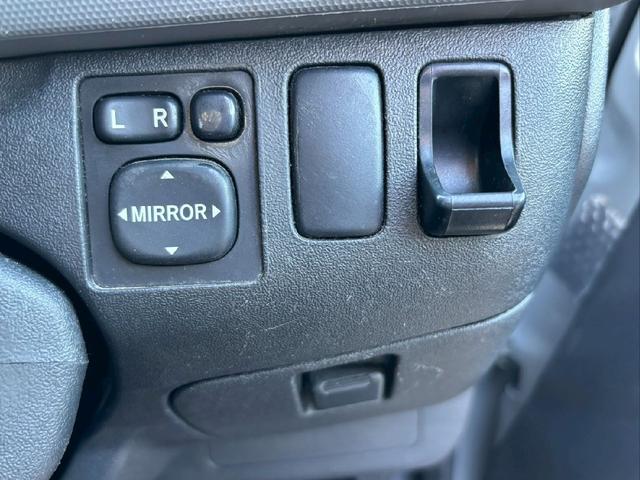 ハイエースバン ロングDX GLパッケージ ディーゼルターボ 後席エアコン 3,000cc BLUETOOTHオーディオ 社外ナビ テレビ バックカメラ 5ドア 社外アルミホイール 車検8年8月 AC100V ETC(28枚目)