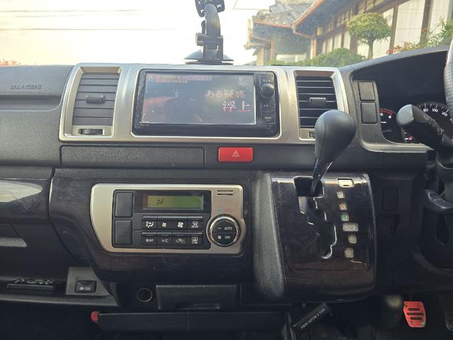ハイエースバン ロングスーパーGL ディーゼルターボ プッシュスタート オプションLEDヘッドライト ルーフラック ス 革調シートカバー 社外アルミホイール 社外テールライト ハンドルスイッチ ビルトインETC(19枚目)