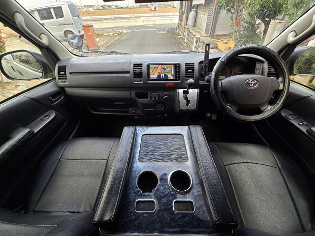 ハイエースバン ロングDX GLパッケージ ディーゼルターボ オプションLEDヘッドライト 3000cc 社外ホイール 両側スライドドア 革調シートカバー テレビ ドラレコ ナビ BLUETOOTHオーディオ バックカメラ ETC AC100V(12枚目)