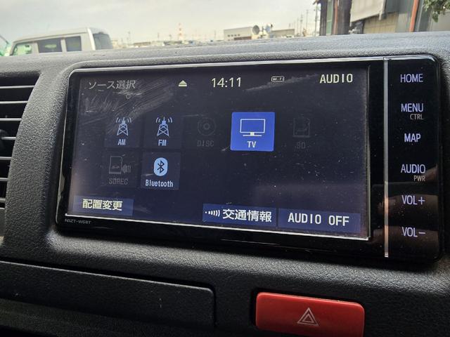ハイエースバン ロングDX GLパッケージ ディーゼルターボ オプションLEDヘッドライト 3000cc 社外ホイール 両側スライドドア 革調シートカバー テレビ ドラレコ ナビ BLUETOOTHオーディオ バックカメラ ETC AC100V(18枚目)