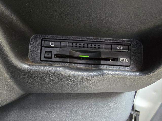 ハイエースバン ロングDX GLパッケージ ディーゼルターボ オプションLEDヘッドライト 3000cc 社外ホイール 両側スライドドア 革調シートカバー テレビ ドラレコ ナビ BLUETOOTHオーディオ バックカメラ ETC AC100V(22枚目)