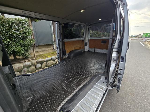 ハイエースバン ロングDX GLパッケージ ディーゼルターボ オプションLEDヘッドライト 3000cc 社外ホイール 両側スライドドア 革調シートカバー テレビ ドラレコ ナビ BLUETOOTHオーディオ バックカメラ ETC AC100V(25枚目)