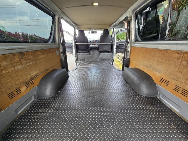 ハイエースバン ロングDX GLパッケージ ディーゼルターボ オプションLEDヘッドライト 3000cc 社外ホイール 両側スライドドア 革調シートカバー テレビ ドラレコ ナビ BLUETOOTHオーディオ バックカメラ ETC AC100V(26枚目)