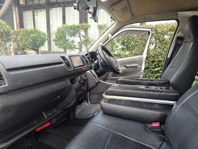 ハイエースバン ロングDX GLパッケージ ディーゼルターボ オプションLEDヘッドライト 3000cc 社外ホイール 両側スライドドア 革調シートカバー テレビ ドラレコ ナビ BLUETOOTHオーディオ バックカメラ ETC AC100V(28枚目)