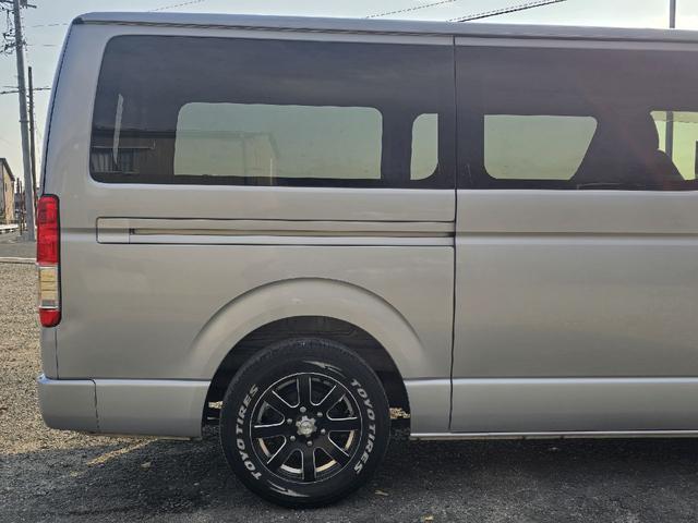 ハイエースバン ロングDX GLパッケージ ディーゼルターボ オプションLEDヘッドライト 3000cc 社外ホイール 両側スライドドア 革調シートカバー テレビ ドラレコ ナビ BLUETOOTHオーディオ バックカメラ ETC AC100V(43枚目)