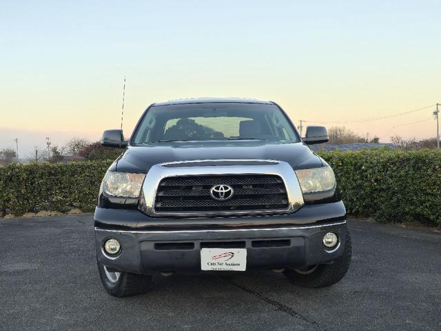 タンドラ クルーマックス　ＳＲ５　ＴＲＤオフロードＰＫＧ　４ＷＤ　サンルーフ　５．７Ｌ　Ｖ８　ＪＢＬサウンドシステム　国内ワンオーナー　クルーズコントロール　本国取説　マルチコントロールステアリング　純正アルミホイール　ＥＴＣ（5枚目）