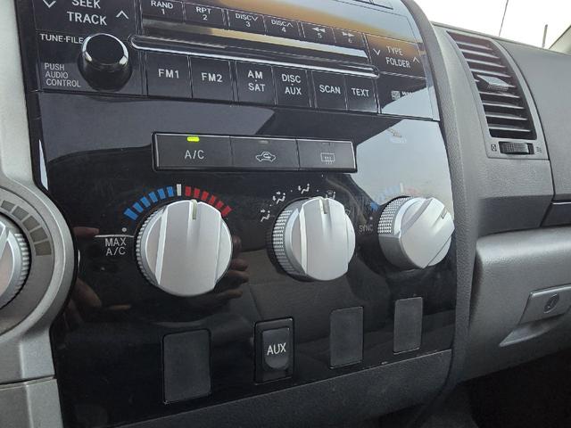 タンドラ クルーマックス　ＳＲ５　ＴＲＤオフロードＰＫＧ　４ＷＤ　サンルーフ　５．７Ｌ　Ｖ８　ＪＢＬサウンドシステム　国内ワンオーナー　クルーズコントロール　本国取説　マルチコントロールステアリング　純正アルミホイール　ＥＴＣ（33枚目）