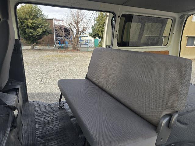 ハイエースバン ロングＤＸ　ＧＬパッケージ　ディーゼルターボ　ワンオーナー　オプションＬＥＤヘッドライト　３０００ｃｃ　ナビ　テレビ　ルーフキャリア　リアラダー　両側スライドドア　ＥＴＣ（22枚目）