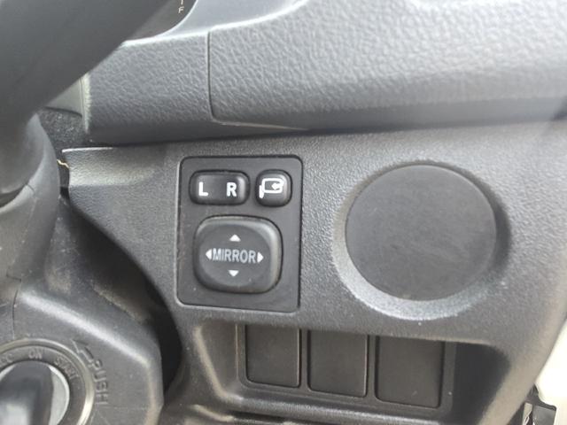 ハイエースバン ロングＤＸ　ＧＬパッケージ　ディーゼルターボ　ワンオーナー　オプションＬＥＤヘッドライト　３０００ｃｃ　ナビ　テレビ　ルーフキャリア　リアラダー　両側スライドドア　ＥＴＣ（28枚目）