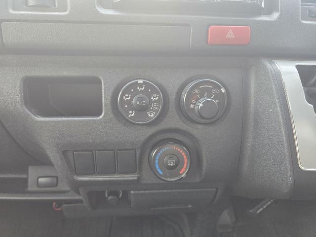 ハイエースバン ロングＤＸ　ＧＬパッケージ　ディーゼルターボ　ワンオーナー　オプションＬＥＤヘッドライト　３０００ｃｃ　ナビ　テレビ　ルーフキャリア　リアラダー　両側スライドドア　ＥＴＣ（29枚目）