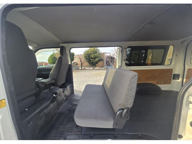 ハイエースバン ロングＤＸ　ＧＬパッケージ　ディーゼルターボ　ワンオーナー　オプションＬＥＤヘッドライト　３０００ｃｃ　ナビ　テレビ　ルーフキャリア　リアラダー　両側スライドドア　ＥＴＣ（32枚目）