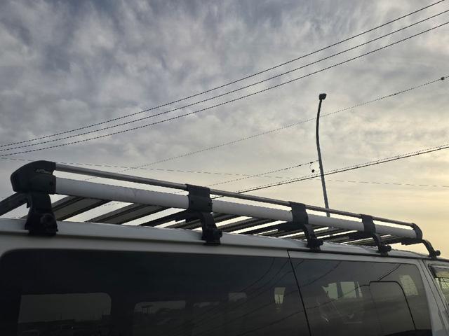 ハイエースバン ロングＤＸ　ＧＬパッケージ　ディーゼルターボ　ワンオーナー　オプションＬＥＤヘッドライト　３０００ｃｃ　ナビ　テレビ　ルーフキャリア　リアラダー　両側スライドドア　ＥＴＣ（34枚目）