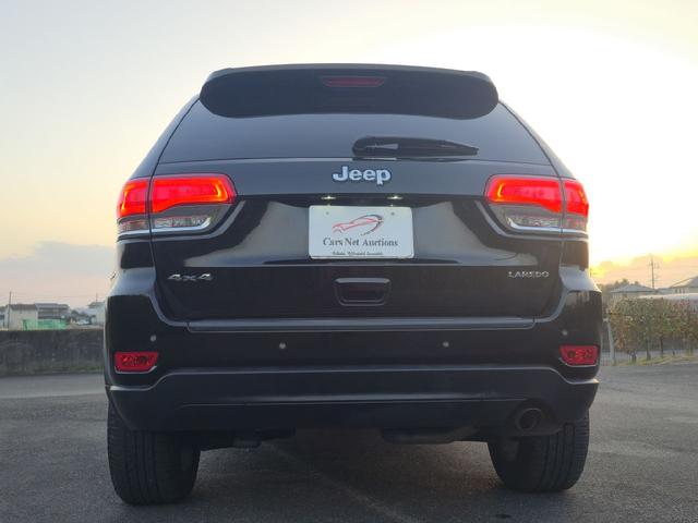 �O���ɖڗ����≚�݂͌�������܂���B