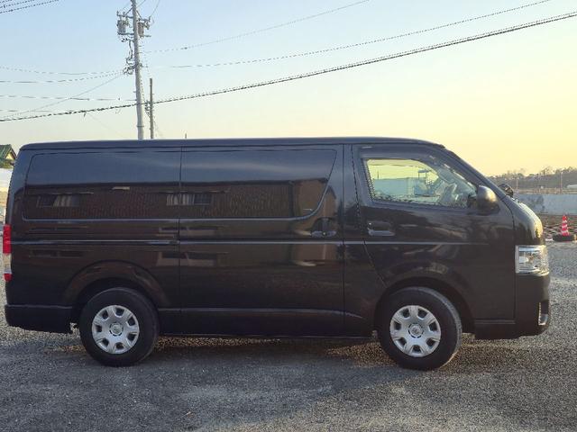 ハイエースバン ロングＤＸ　ＧＬパッケージ　ディーゼルターボ　後席エアコン　オプションＬＥＤヘッドライト　３０００ｃｃ　ナビ　テレビ　バックカメラ　ＢＬＵＥＴＯＯＴＨオーディオ　両側スライドドア　ＥＴＣ（7枚目）