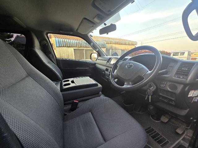 ハイエースバン ロングＤＸ　ＧＬパッケージ　ディーゼルターボ　後席エアコン　オプションＬＥＤヘッドライト　３０００ｃｃ　ナビ　テレビ　バックカメラ　ＢＬＵＥＴＯＯＴＨオーディオ　両側スライドドア　ＥＴＣ（23枚目）