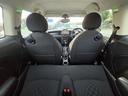 内装のダメージはございません。シートのしわやきれもございません。禁煙車、ペット乗車歴なし!
