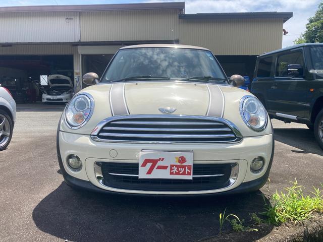 ＭＩＮＩ クーパー　純正アルミホイール　ＣＤプレーヤー　オートマ車　運転席エアバッグ　助手席エアバッグ　ＡＢＳ　セキュリティシステム　キーレスエントリー（2枚目）