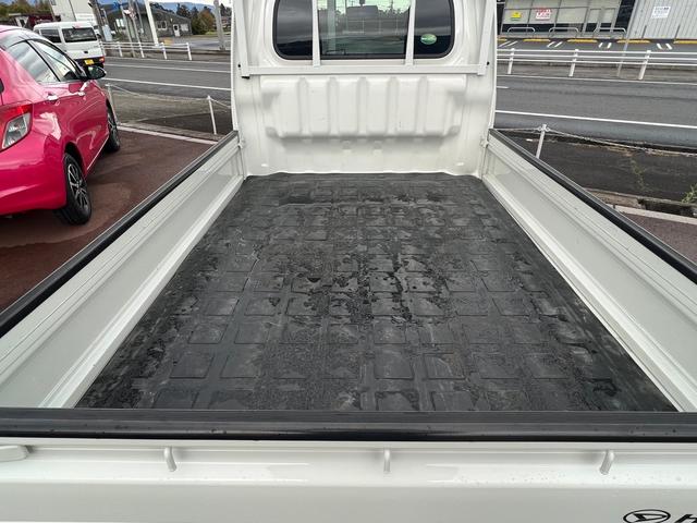 エクストラ 4WD エアコン パワーステアリング パワーウィンドウ マット ドアバイザー ゲートプロテクター 荷台ゴムマット メッキグリル フォグランプ キーレス 集中ドアロック(19枚目)