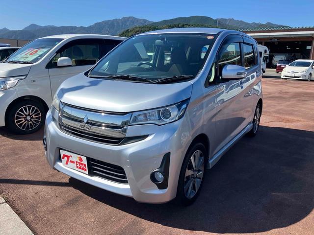 ｅＫカスタム Ｔ　ＥＴＣ　バックカメラ　ナビ　ＴＶ　ＨＩＤ　スマートキー　電動格納ミラー　ターボ　ＣＶＴ　盗難防止システム　ＡＢＳ　ＣＤ　ＤＶＤ再生　アルミホイール　衝突安全ボディ　エアコン　パワーステアリング（12枚目）