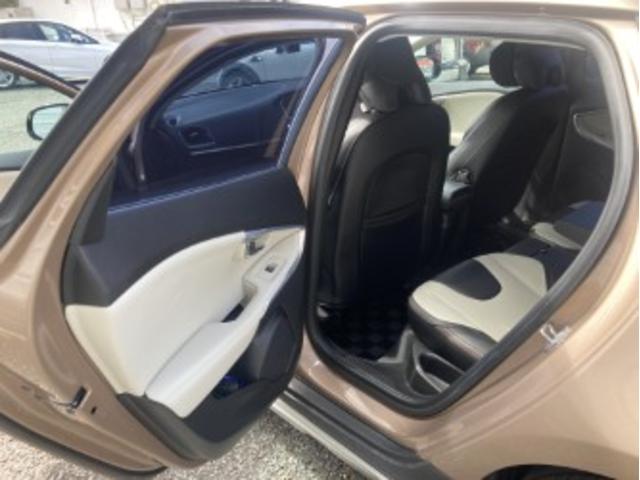 Ｖ４０ クロスカントリー　Ｔ５　ＡＷＤ　シロ黒コンビ内装　Ｆシートヒーター　イモビキー　ＥＴＣ　プッシュＳ　純正１７ＡＷ　同モデル白在庫有り本文記載（31枚目）