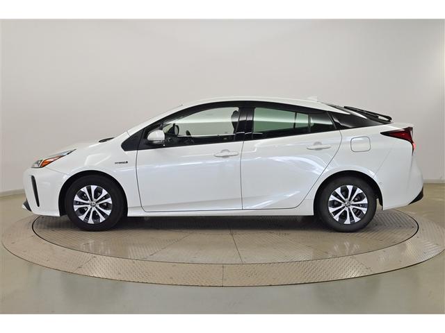 プリウス Ａ　衝突軽減ブレーキシステム　Ｂモニタ　記録簿有　ＬＥＤヘッド　クルーズコントロール　セキュリティー　スマートキー　パワーステアリング　Ｐシート　ドライブレコーダー　ＥＴＣ　１オーナー　アルミホイル（5枚目）