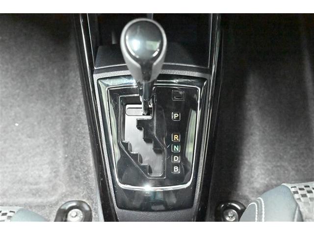 カローラフィールダー ハイブリッドG ダブルバイビー PCS インテリキー 横滑防止 ミュージックプレイヤー接続可 フルセグTV クルーズコントロール LEDヘッドライト オートエアコン ETC DVD再生 アルミホイール キーフリーシステム ナビTV(7枚目)