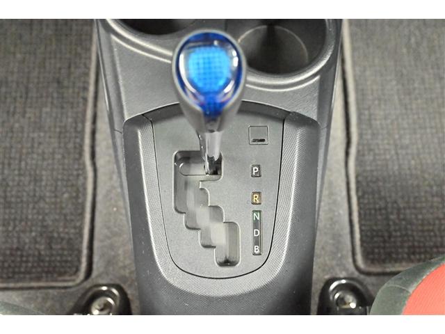 アクア Ｓ　スマートキープッシュスタート　キーレスエントリ　ＬＥＤヘッドライト　ドラレコ付　イモビ　ナビ＆ＴＶ　オートエアコン　デュアルエアバック　ＥＳＣ　Ｂカメラ　パワーウィンドウ　ＡＵＸ端子　ＥＴＣ　ＳＲＳ（7枚目）