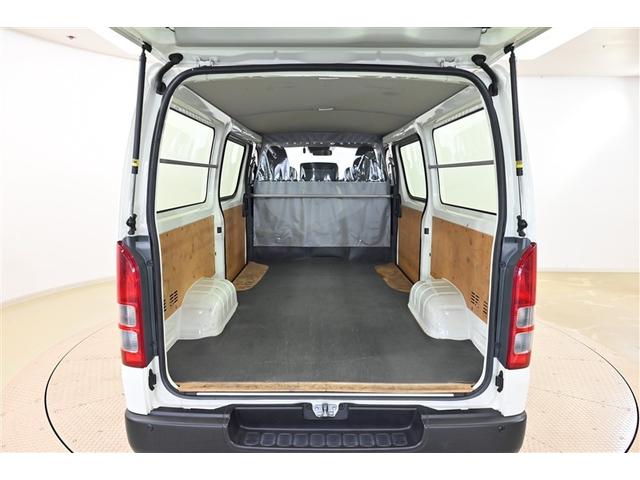 レジアスエースバン ＤＸ　パワーウィンドウ　パワステ　エアバッグ　フルセグＴＶ　エアコン　４ＷＤ　ＡＢＳ　バックカメラ　メモリーナビ　横滑り防止装置　ドラレコ　キーレス　記録簿　プリクラッシュセーフティ（14枚目）