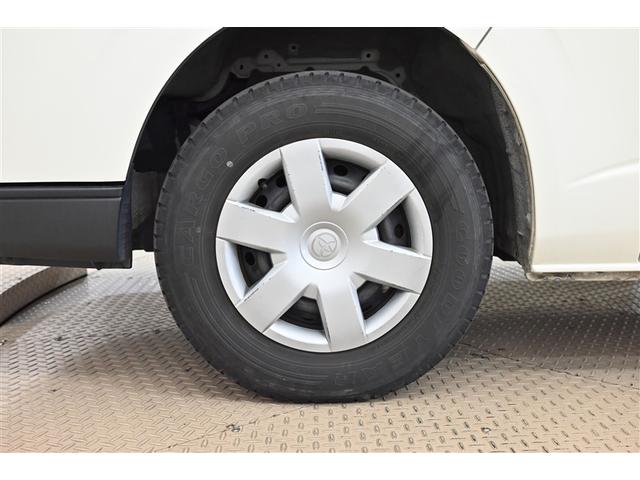 レジアスエースバン ＤＸ　パワーウィンドウ　パワステ　エアバッグ　フルセグＴＶ　エアコン　４ＷＤ　ＡＢＳ　バックカメラ　メモリーナビ　横滑り防止装置　ドラレコ　キーレス　記録簿　プリクラッシュセーフティ（16枚目）