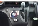 シエンタ ハイブリッド　ファンベースＧ　ＥＳＣ　プリクラッシュセーフティー　パワステ　メディアプレイヤー接続　運転席エアバック　整備記録簿　バックモニタ－　ＬＥＤライト　イモビライザー　ＡＷ　フルセグＴＶ　クルコン　１オナ　スマートキー（8枚目）