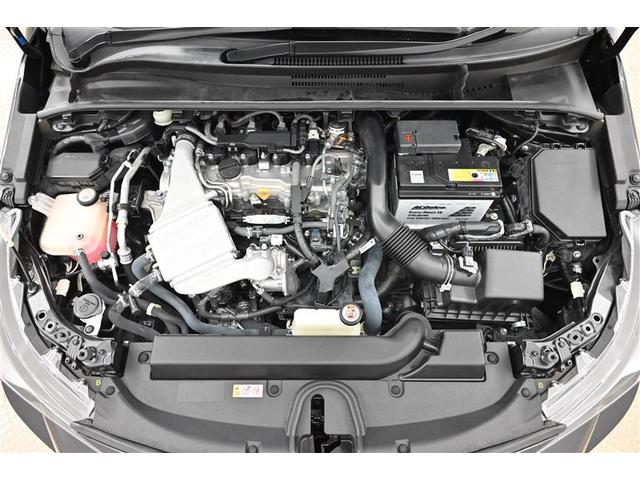 普段はあまり見ないエンジンルーム内も綺麗に仕上げています。見えないところも清潔に保ちたいですよね。